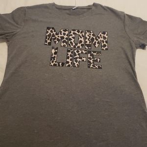 MOM LIFE TEE